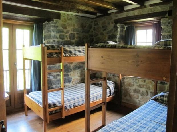 Albergue Turistico Valdebaro Camaleno Room photo